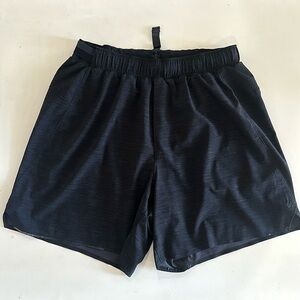 Men’s lululemon shorts, dark heather